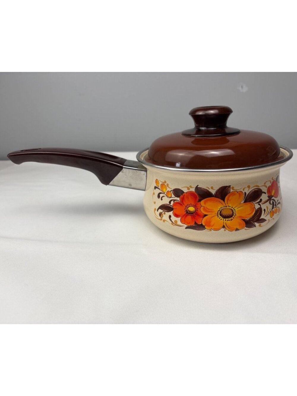 Sanko Ware Moneta Floral Enamel Saucepan 6" Mid-Century Design Brown/Orange Lid